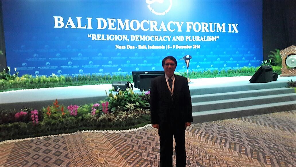 Sunten Z. Manurung (UBL) ikuti Bali Democracy Forum IX di Bali