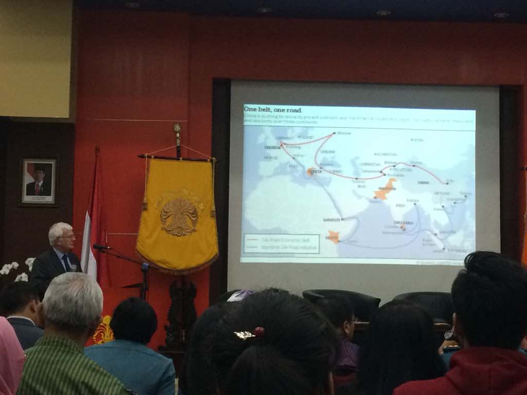 [:en]Dosen HI UBL mengikuti Kuliah umum bersama dari Prof. Geoffrey Till (Corbett Centre, King’s College, London) “The Rise and Fall of Maritime Power in World History: Lessons for Indonesia”[:]