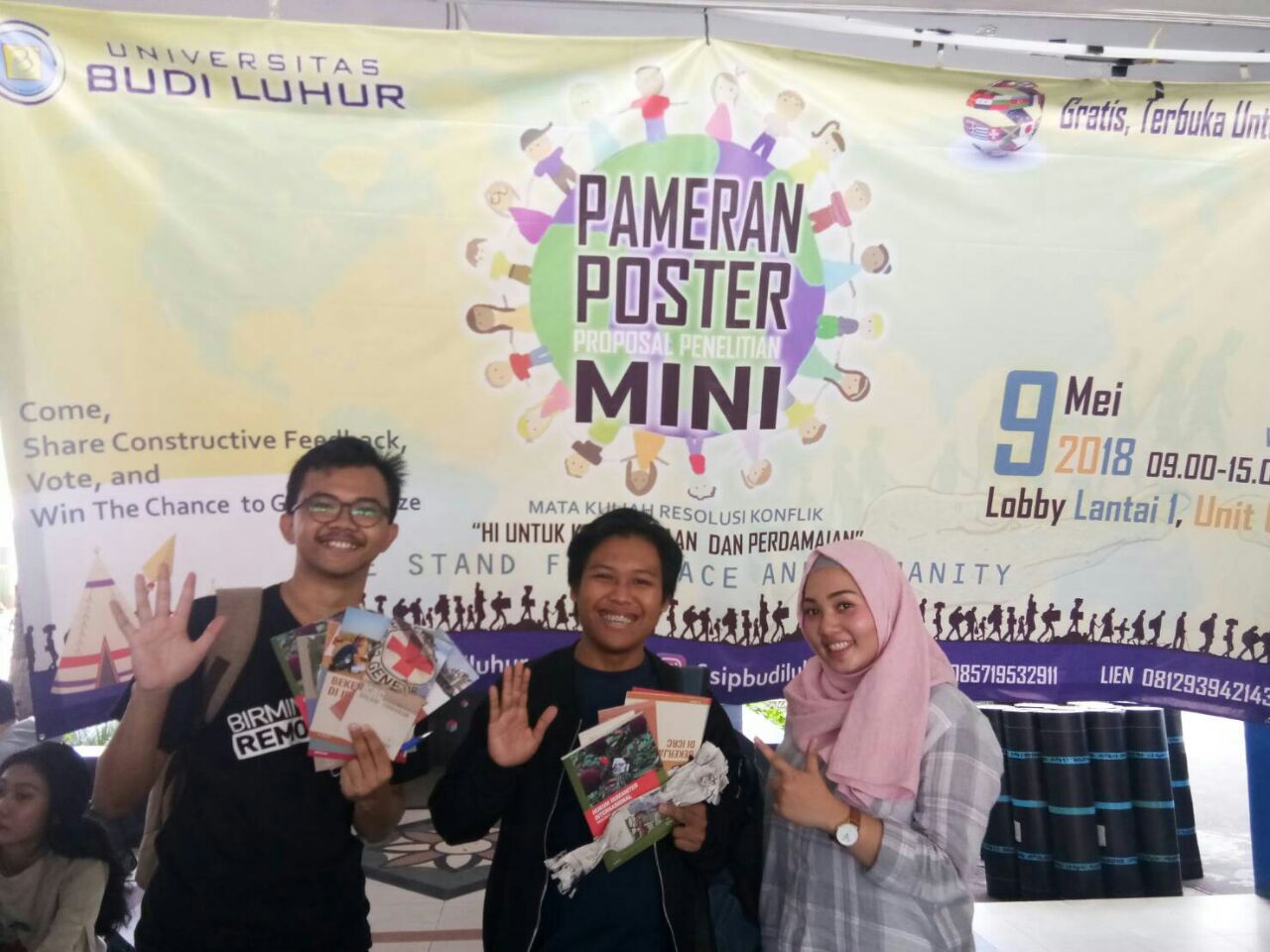 Kegiatan: Pameran Poster Proposal Penelitian Mini Mata Kuliah Resolusi Konflik “Hubungan Internasional untuk Kemanusiaan dan Perdamaian”